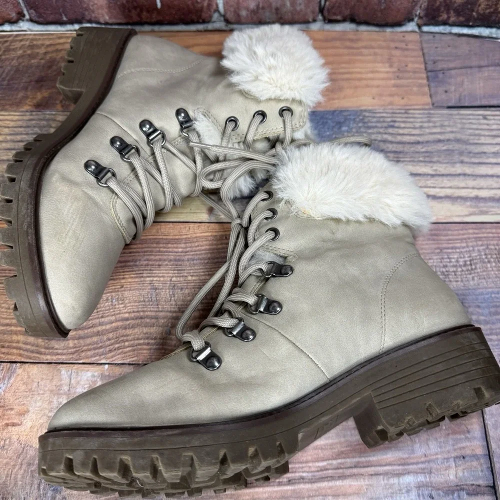 Union Bay Womens Sz 10 Ankle Bootie Winter Boots Suede Faux Fur Lace Up Kingston